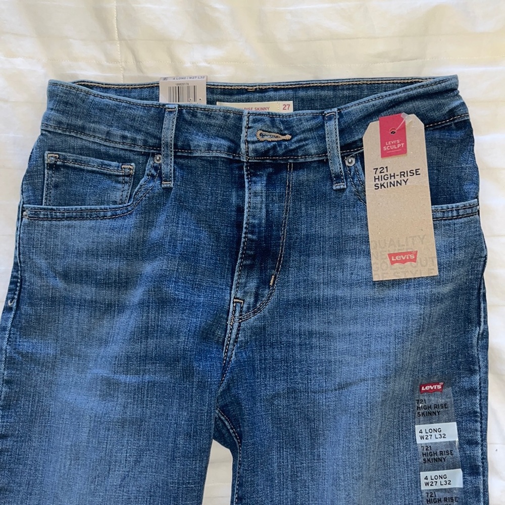 NWT Levi’s 721 High-Rise Skinny Jeans